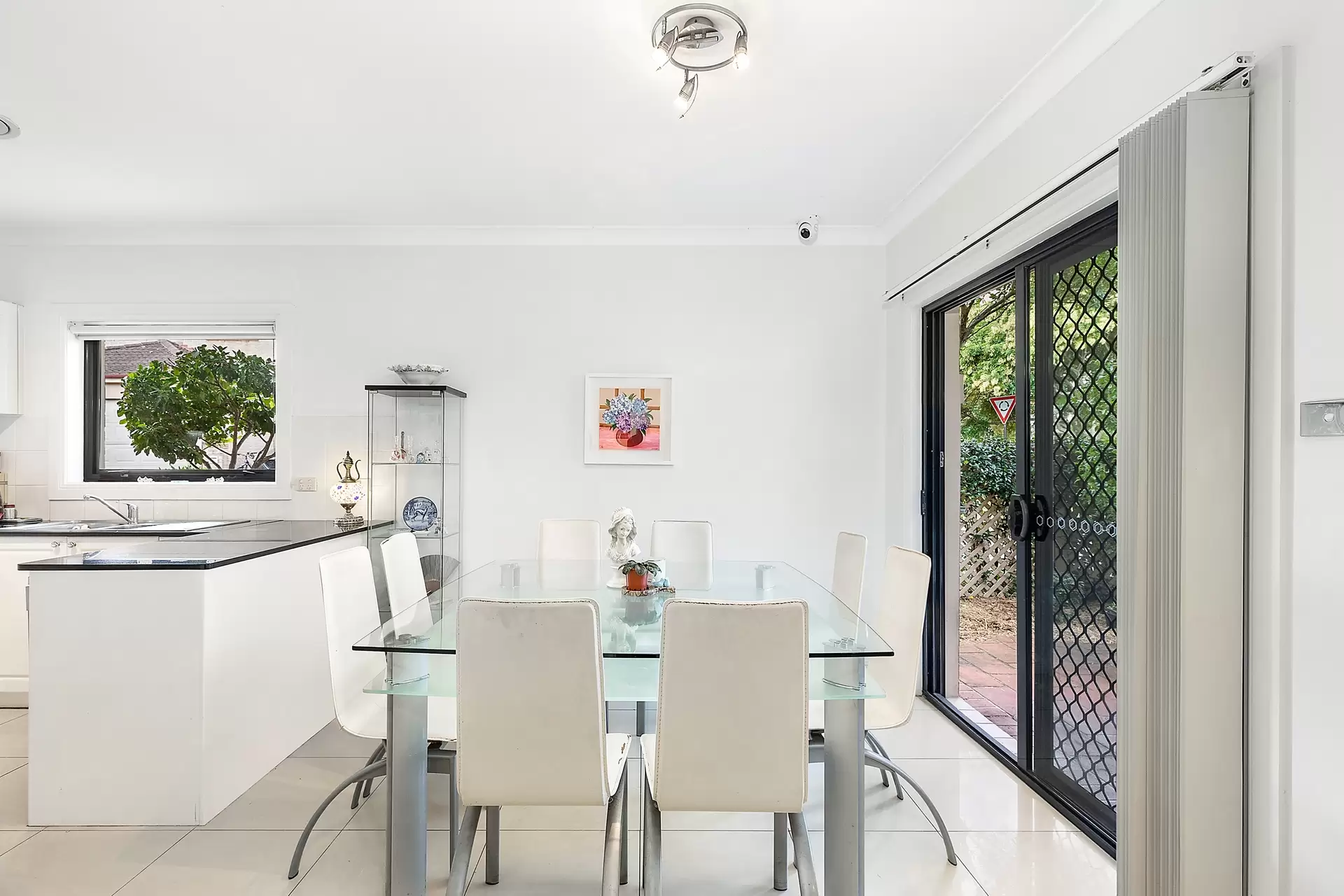 10 Settlers Boulevard, Liberty Grove Sold by Richard Matthews Real Estate - image 5