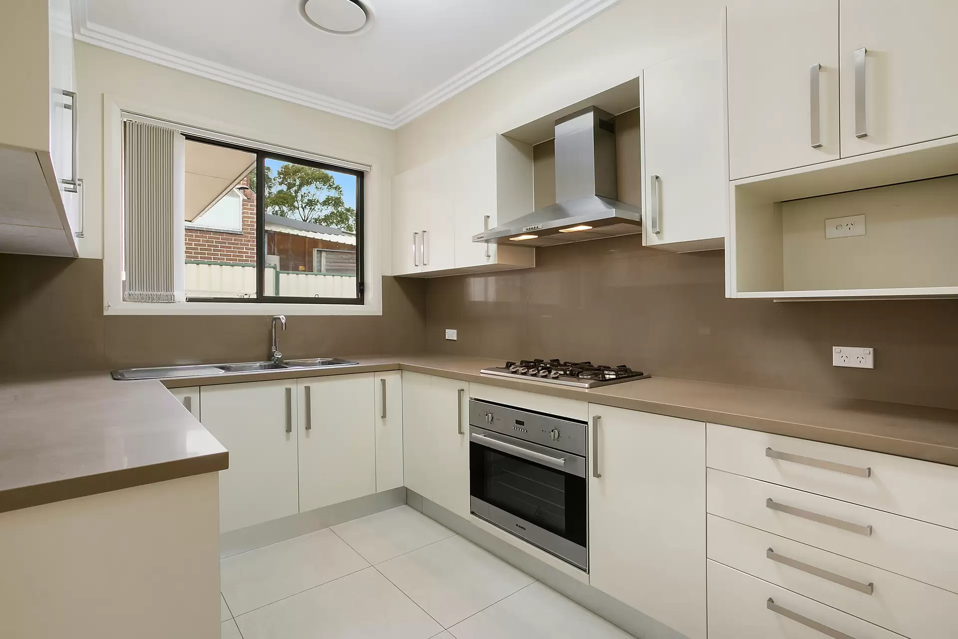 4/117 Brunker Road, Yagoona Sold by Richard Matthews Real Estate - image 3