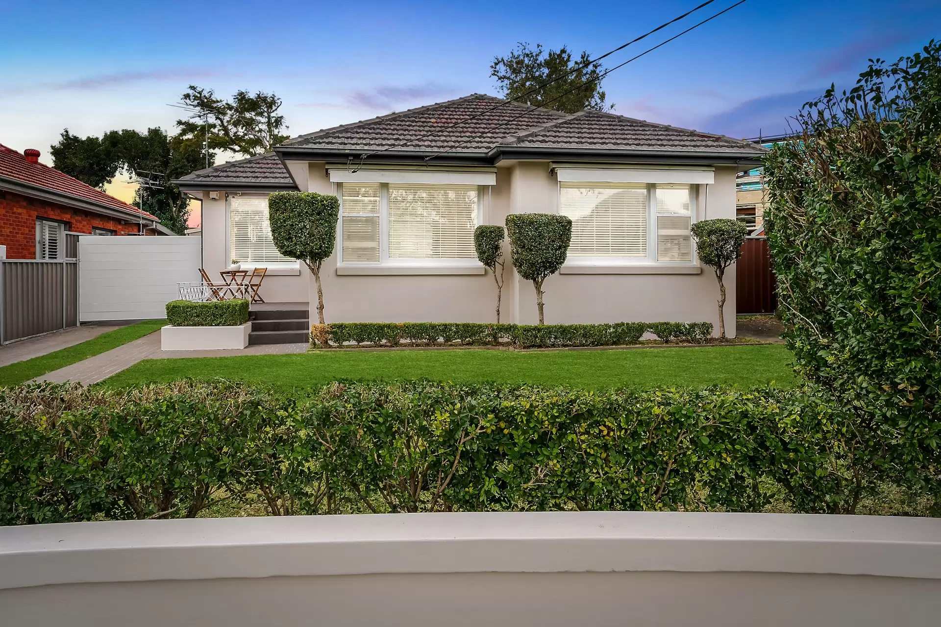 8 Parkview Avenue, Belfield Sold by Richard Matthews Real Estate - image 1