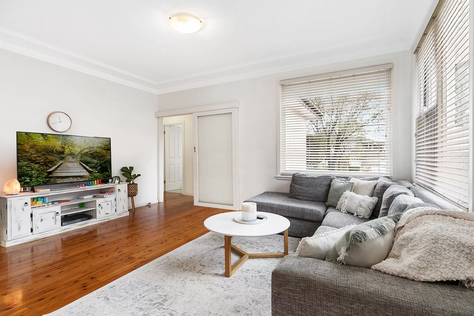 8 Parkview Avenue, Belfield Sold by Richard Matthews Real Estate - image 2