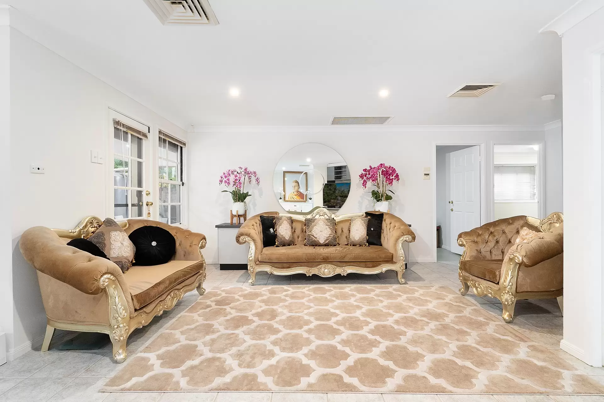 20 Rugby Crescent, Chipping Norton Sold by Richard Matthews Real Estate - image 2