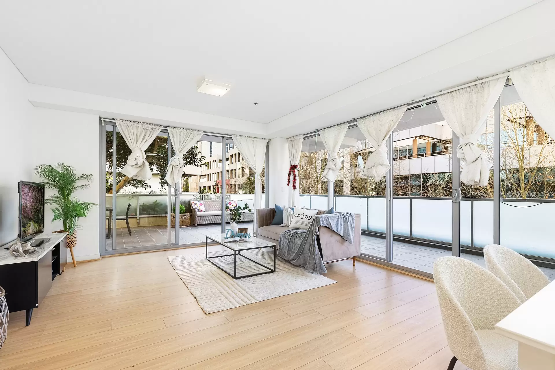 305A/1-17 Elsie Street, Burwood Sold by Richard Matthews Real Estate - image 2
