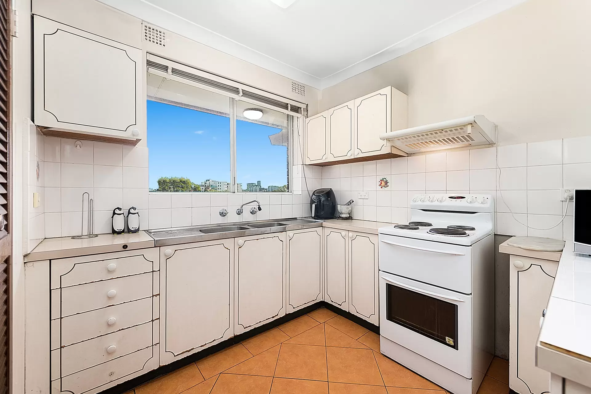 26/10 Burlington Road, Homebush Sold by Richard Matthews Real Estate - image 3
