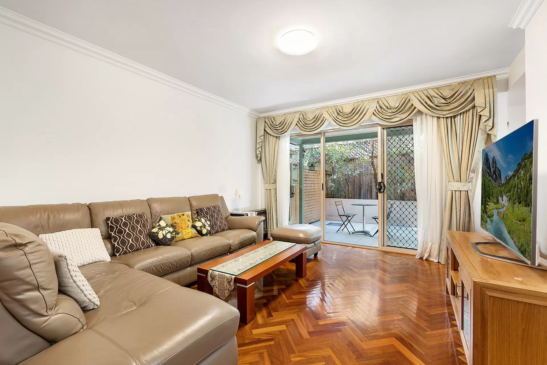 6/74-80 Beresford Road, Strathfield Sold by Richard Matthews Real Estate - image 3