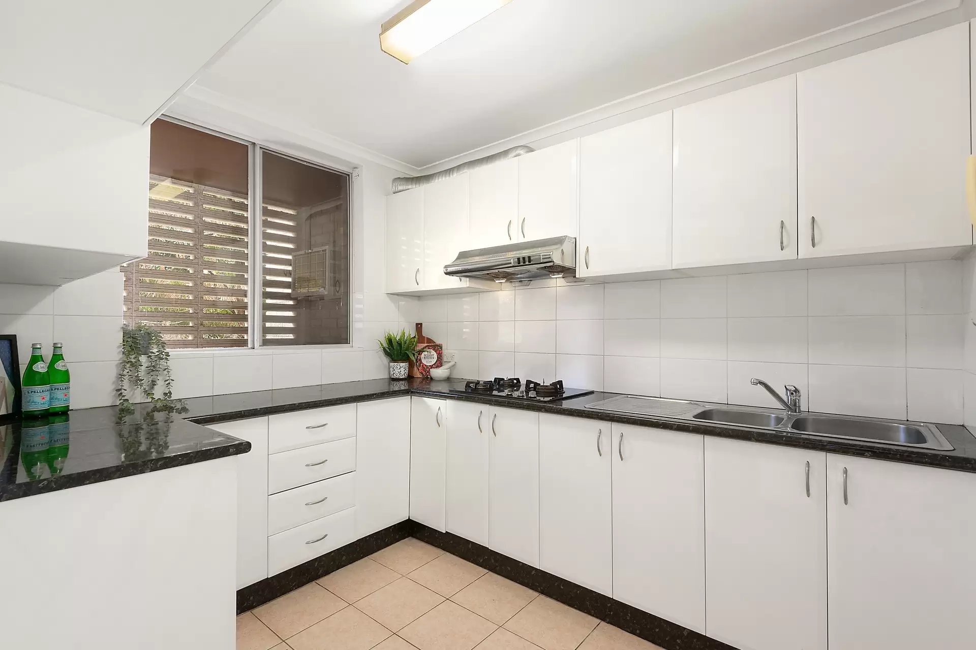1/12-16 Belmore Street, Burwood Sold by Richard Matthews Real Estate - image 5