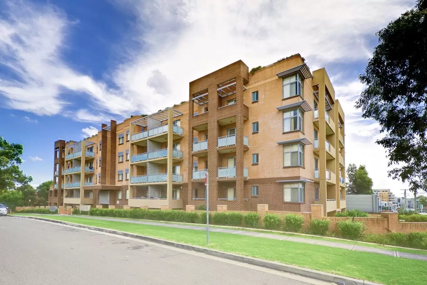 19/8-18 Wallace Street, Blacktown Sold by Richard Matthews Real Estate - image 1