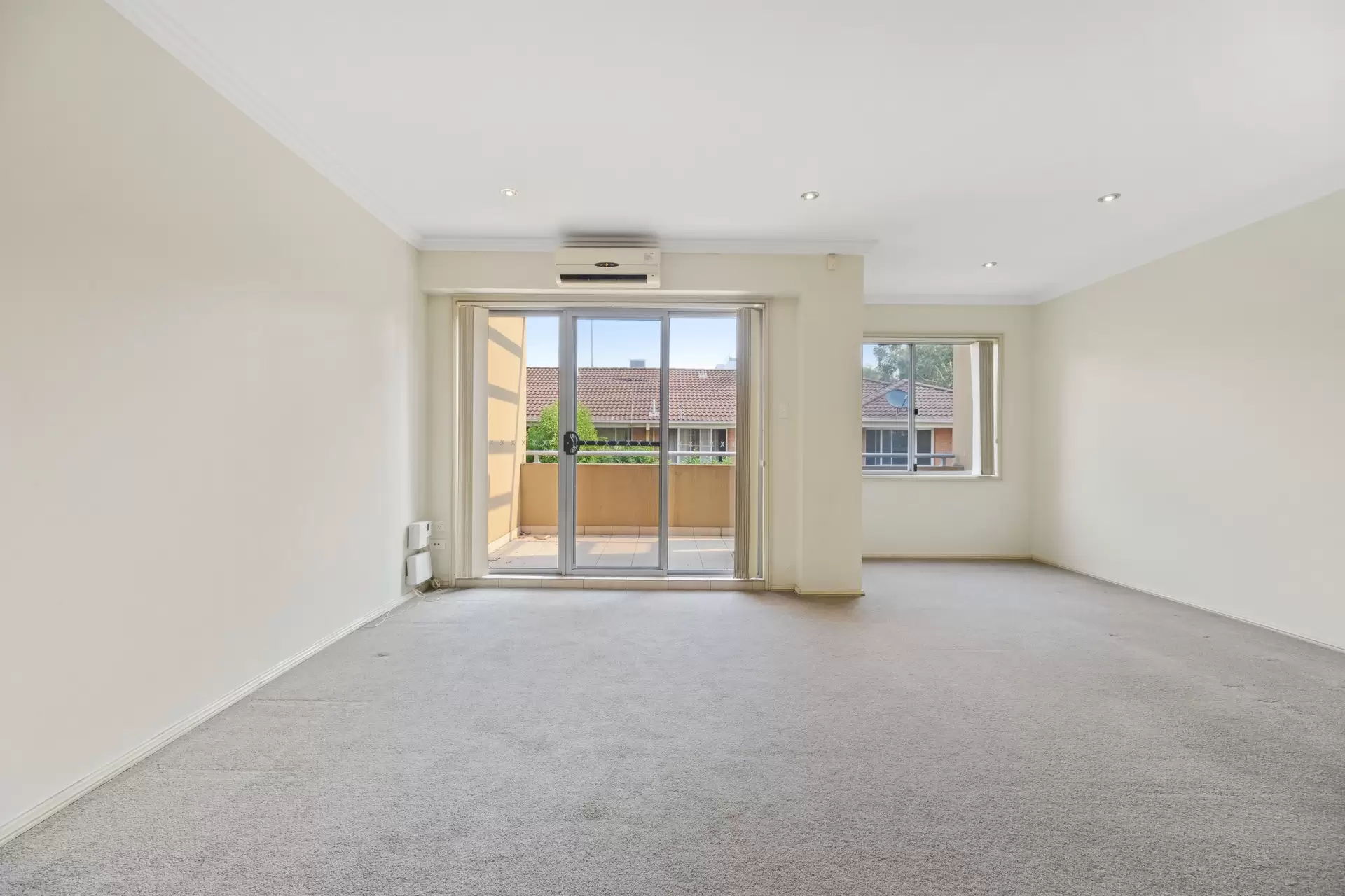 19/8-18 Wallace Street, Blacktown Sold by Richard Matthews Real Estate - image 2
