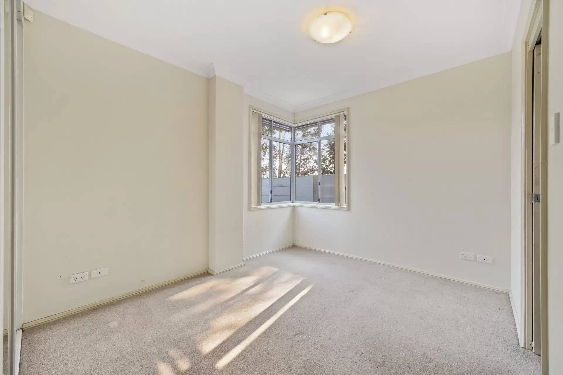 19/8-18 Wallace Street, Blacktown Sold by Richard Matthews Real Estate - image 4