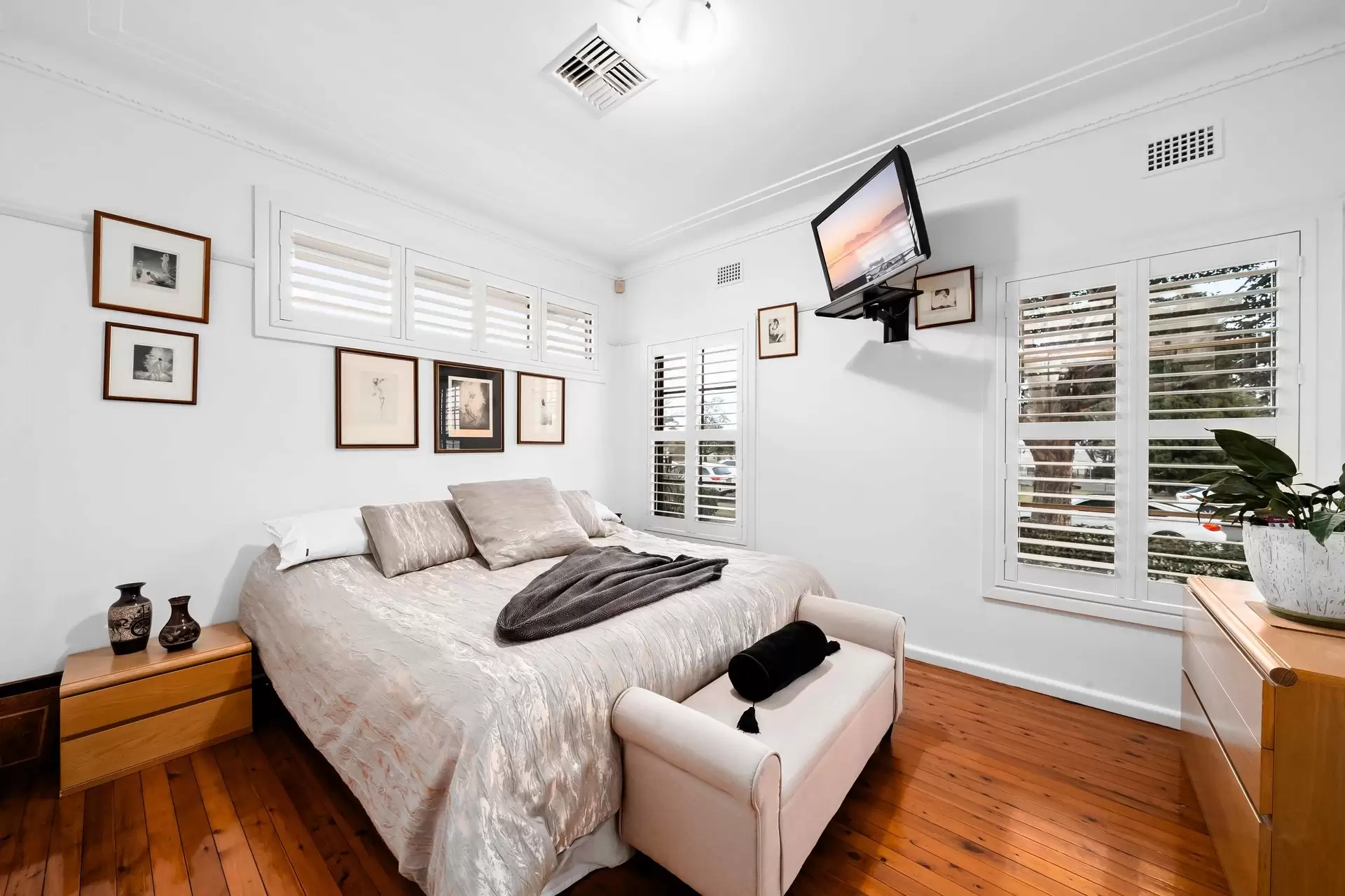 511 Marion Street, Georges Hall Sold by Richard Matthews Real Estate - image 7
