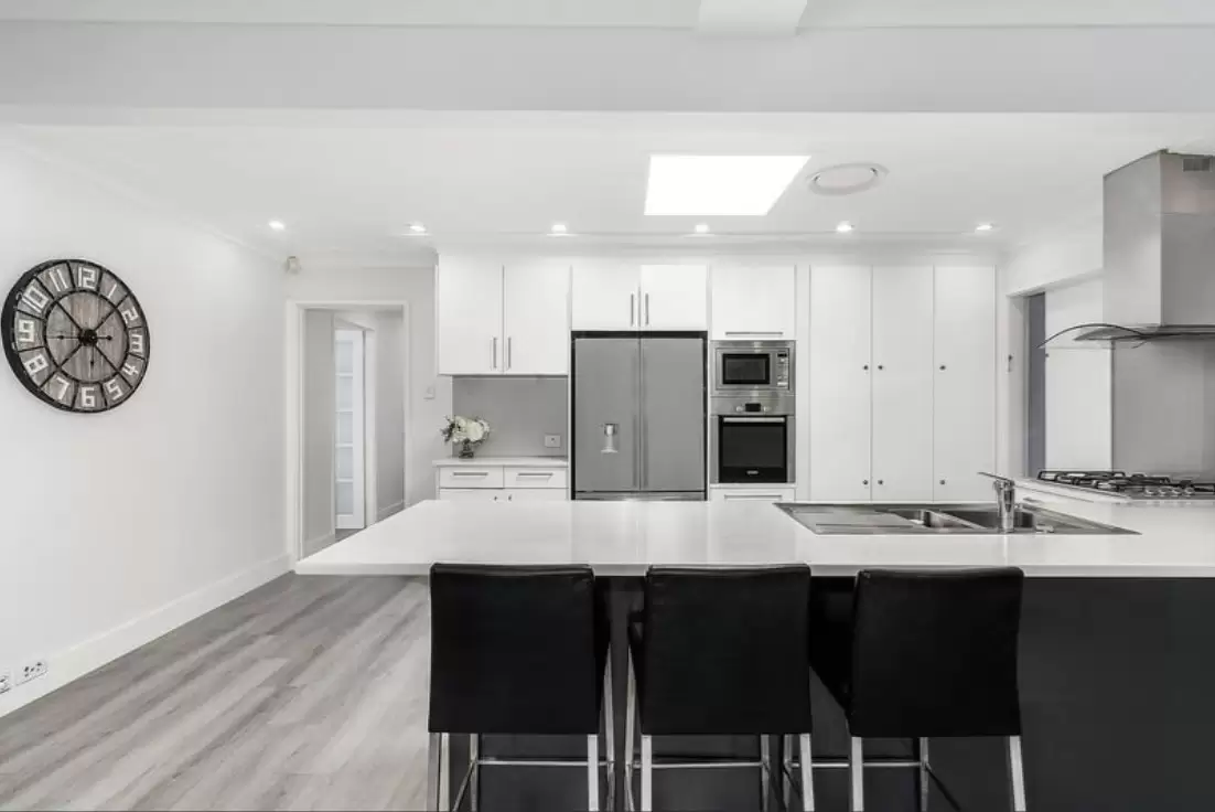 27 Josephine Crescent, Georges Hall Sold by Richard Matthews Real Estate - image 6
