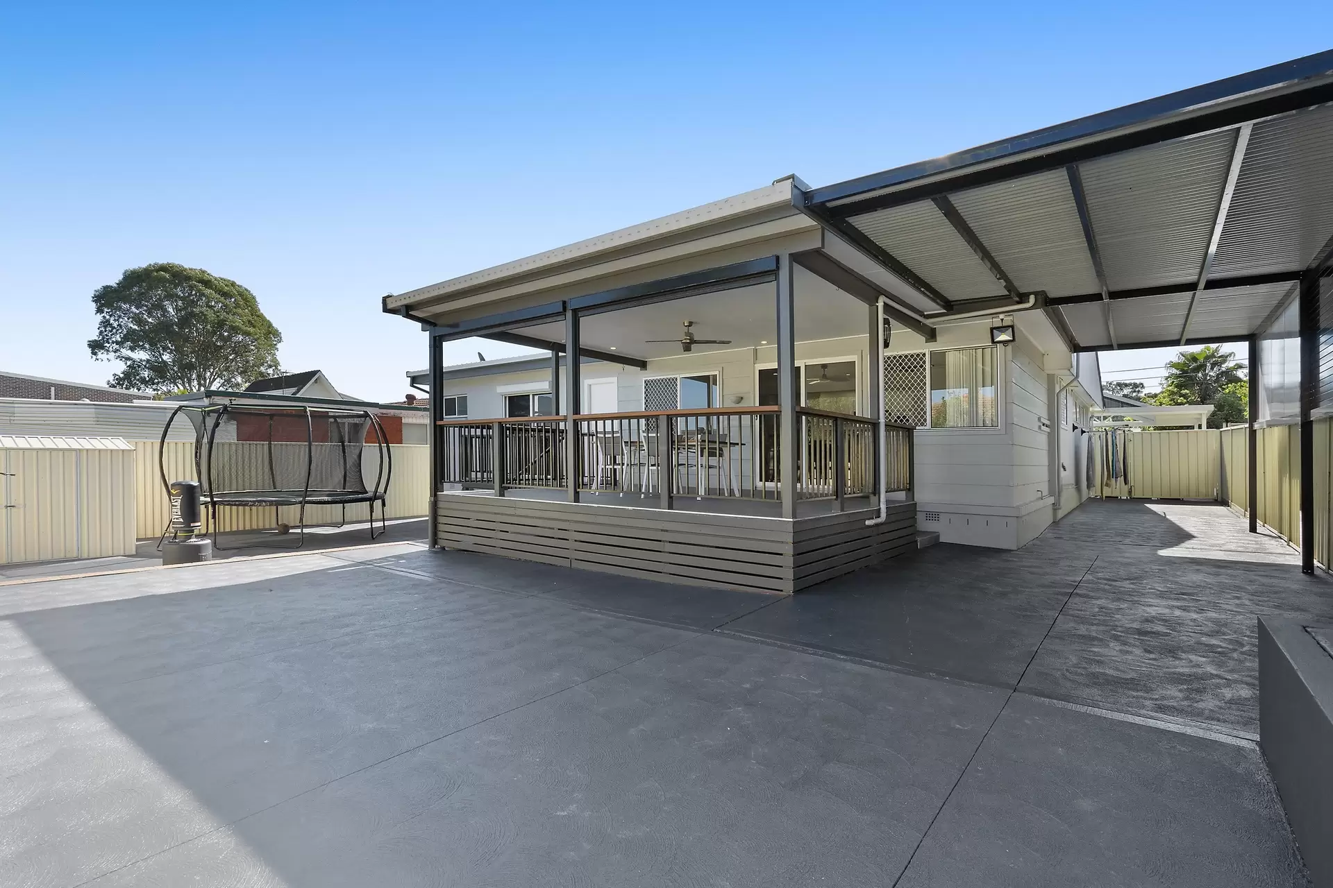 27 Josephine Crescent, Georges Hall Sold by Richard Matthews Real Estate - image 9