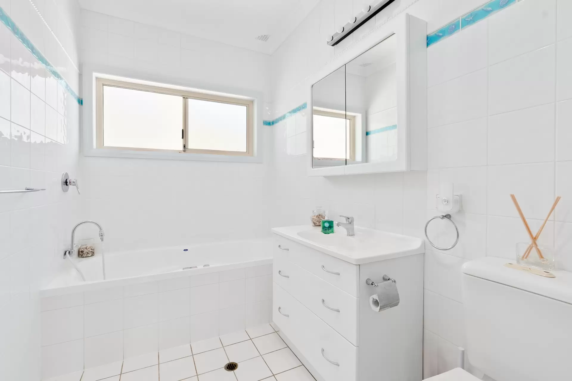 27 Truman Avenue, Bonnet Bay Sold by Richard Matthews Real Estate - image 11