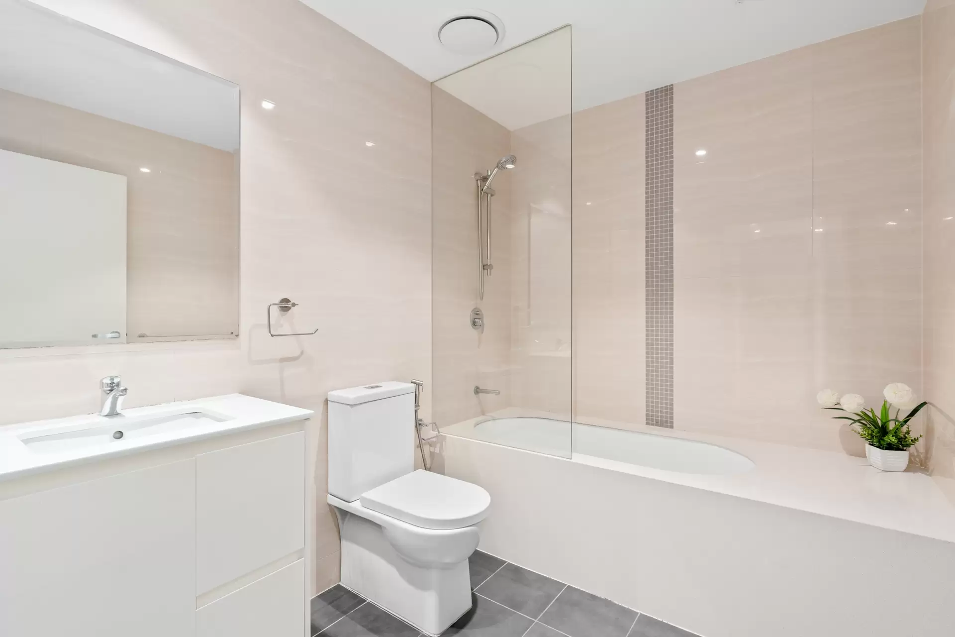 439/4 Nipper Street, Homebush Sold by Richard Matthews Real Estate - image 6