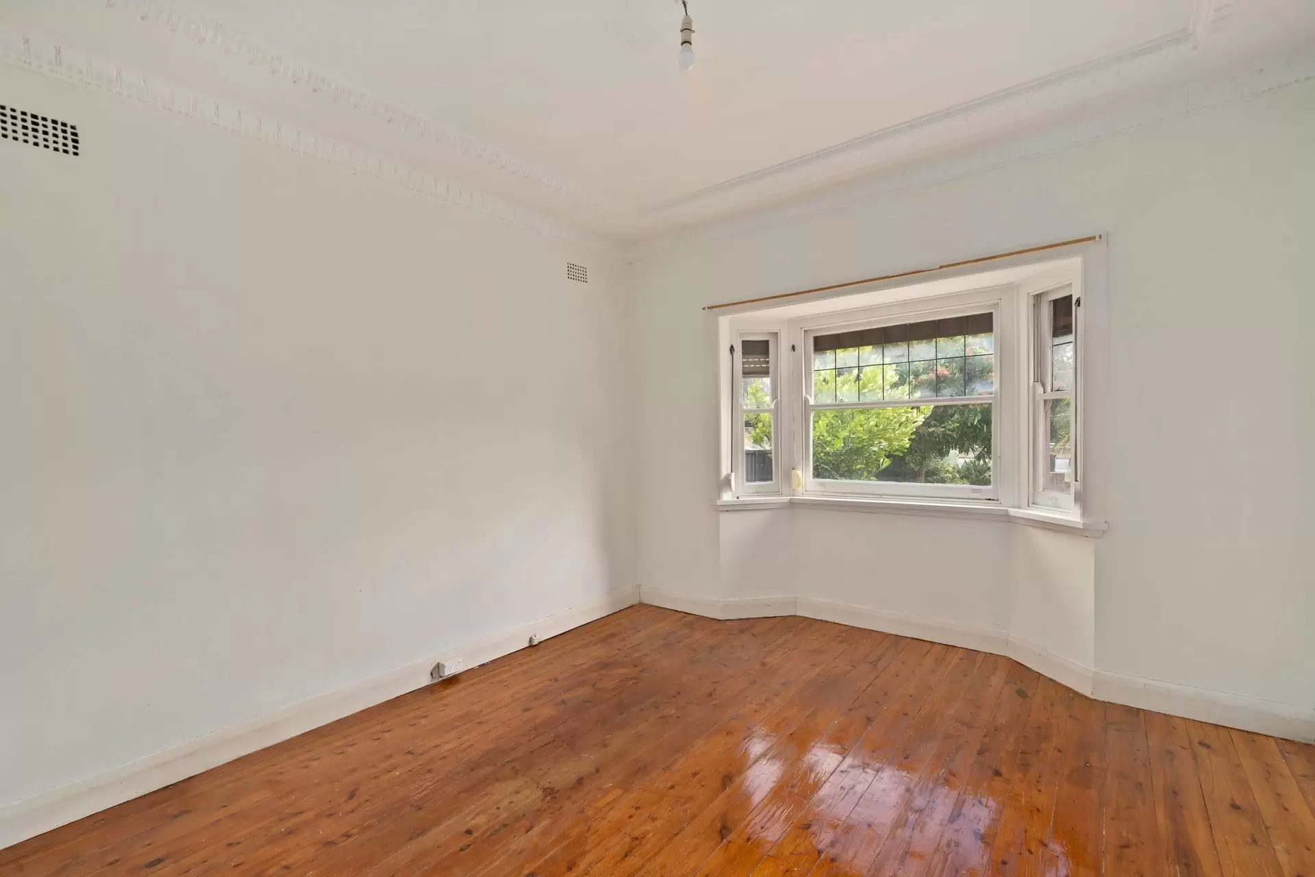 91 Fifth Avenue, Campsie Sold by Richard Matthews Real Estate - image 4