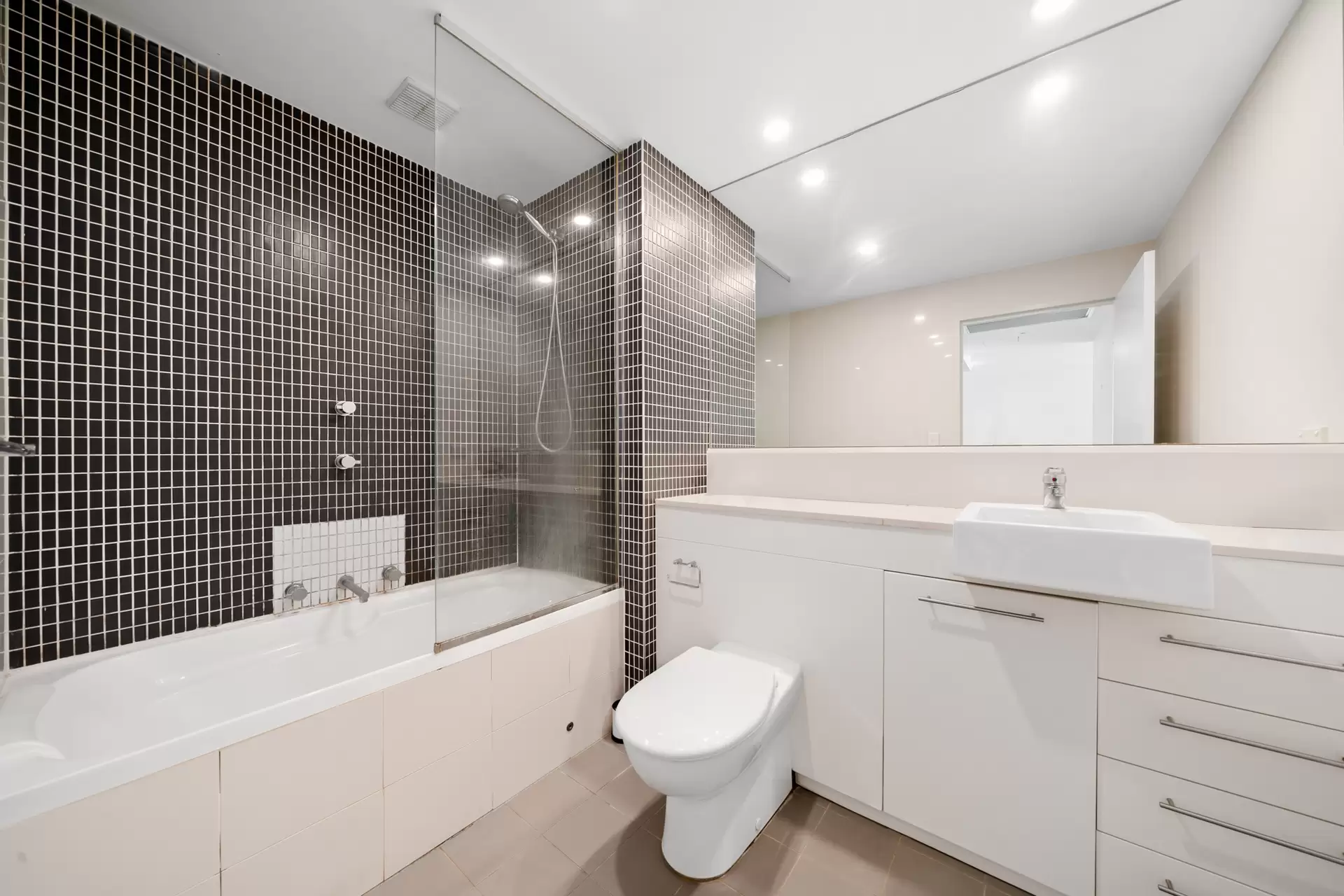 212/11 Lewis Avenue, Rhodes Sold by Richard Matthews Real Estate - image 6