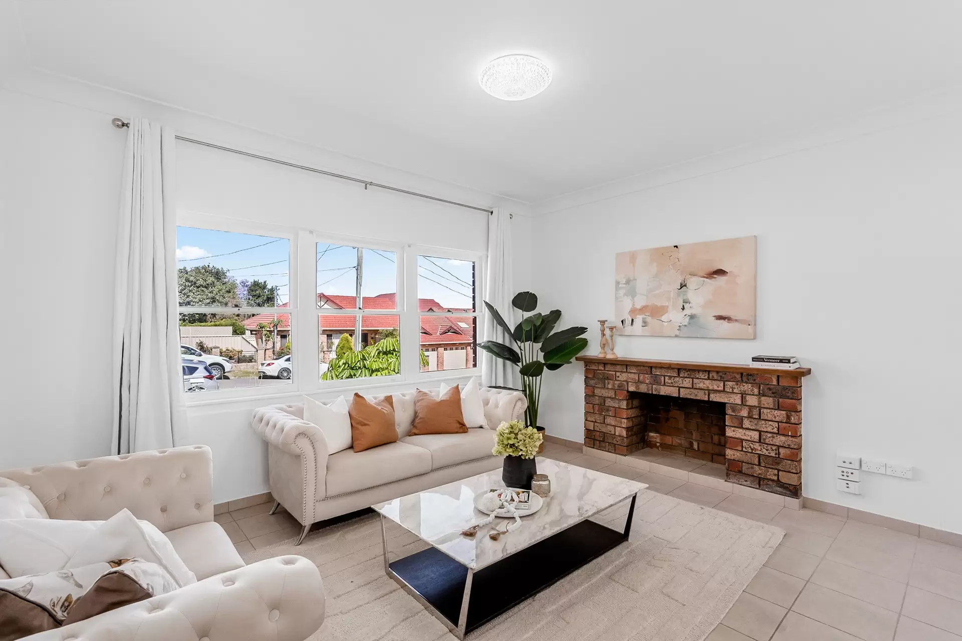 4 St Vincents Road, Bexley Sold by Richard Matthews Real Estate - image 2