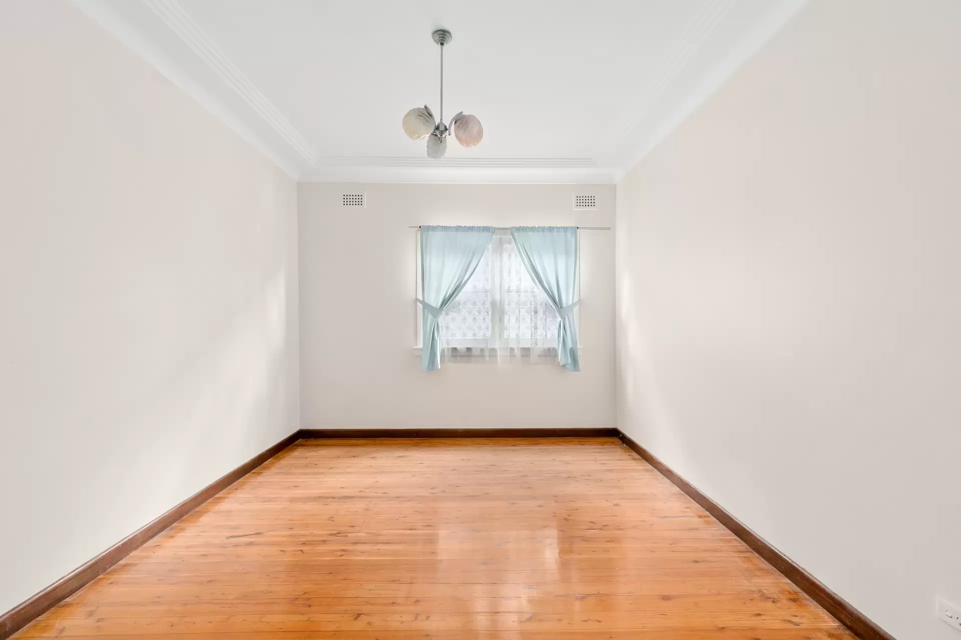 2 Ashcroft Street, Georges Hall Sold by Richard Matthews Real Estate - image 3