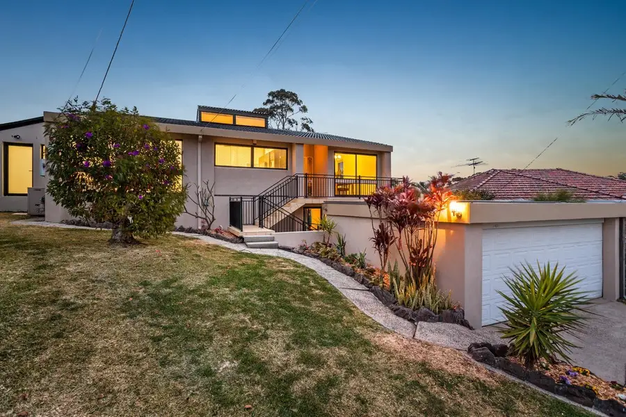 4 Dell Place, Georges Hall Sold by Richard Matthews Real Estate - image 7