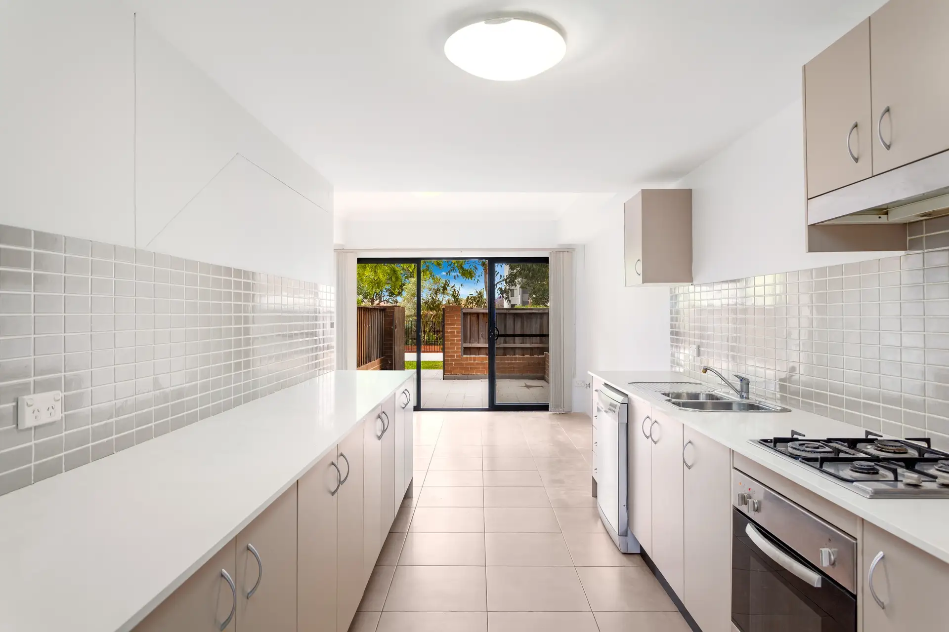 9/9-19 Hillcrest Avenue, Homebush Sold by Richard Matthews Real Estate - image 4