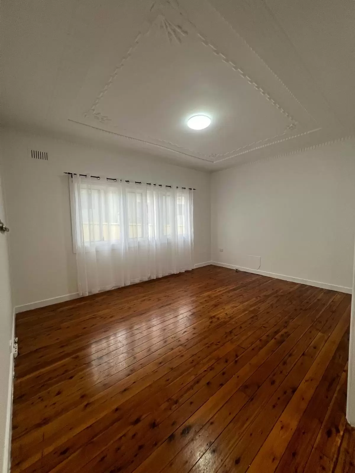 204 Patrick Street, Hurstville Leased by Richard Matthews Real Estate - image 2
