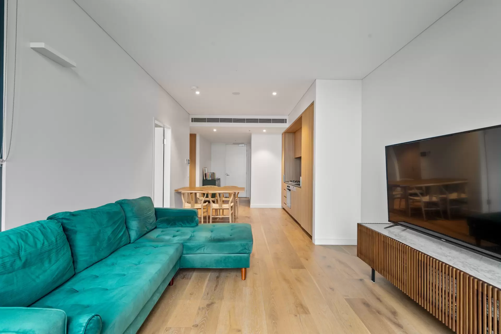 516/88 Church Street, Parramatta Sold by Richard Matthews Real Estate - image 3