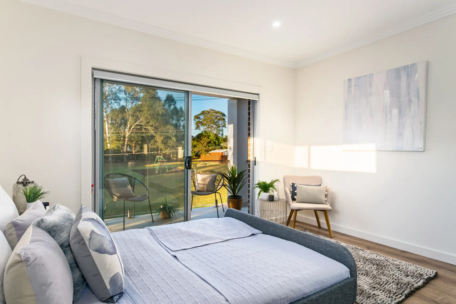 16 Lincoln Road, Georges Hall Sold by Richard Matthews Real Estate - image 5