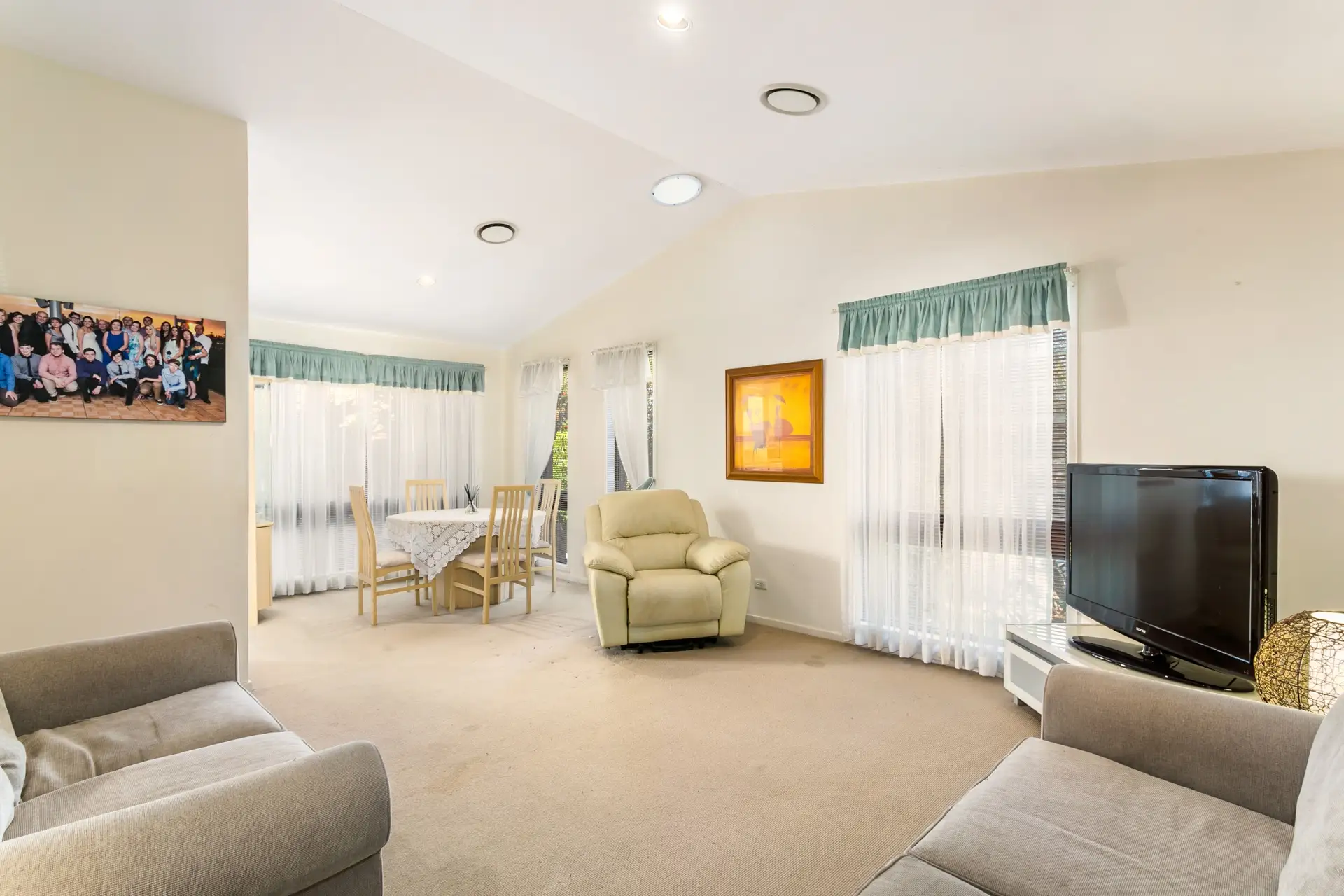39 Talinga Avenue, Georges Hall Sold by Richard Matthews Real Estate - image 3