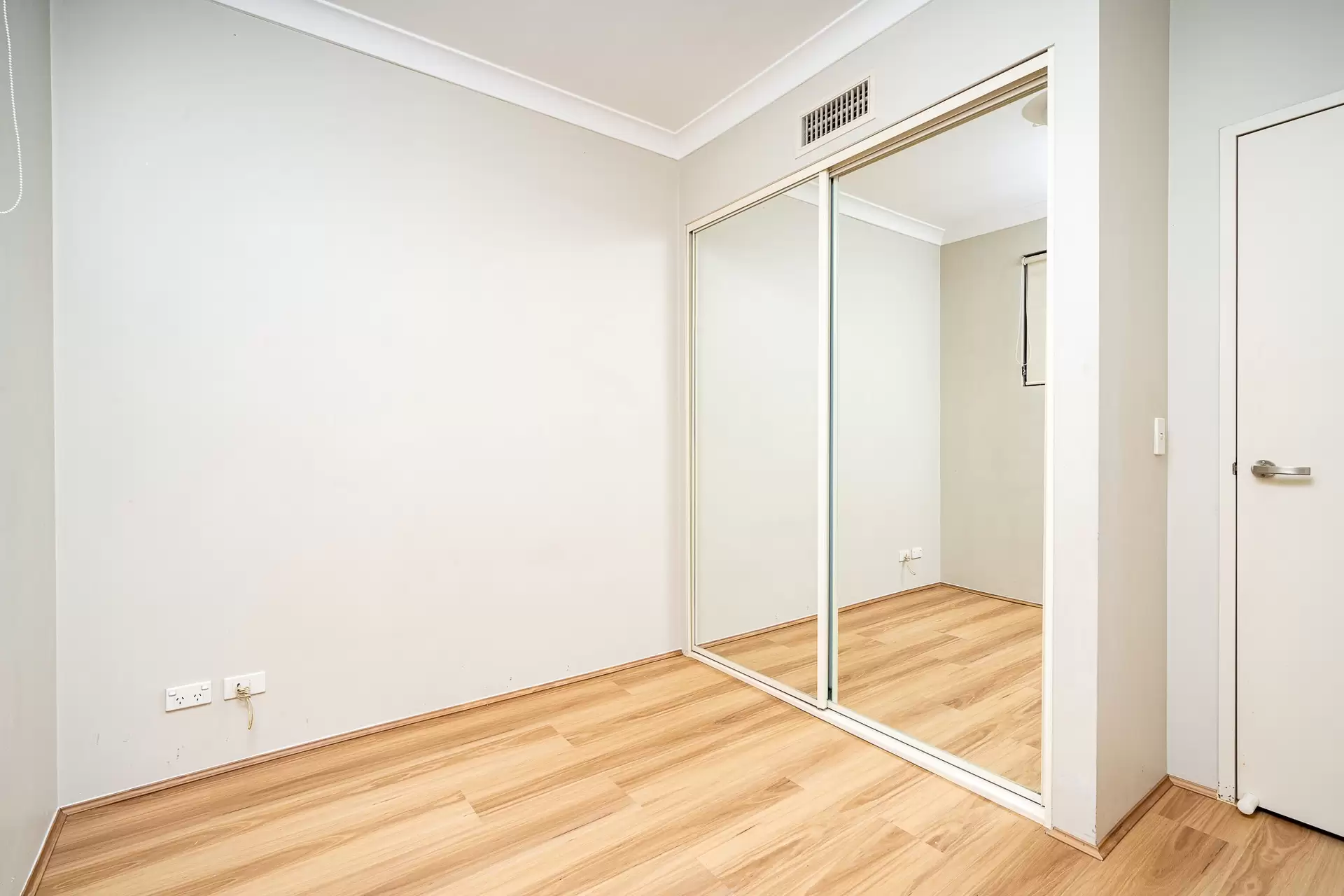 97/32-34 Mons Road, Westmead Leased by Richard Matthews Real Estate - image 4
