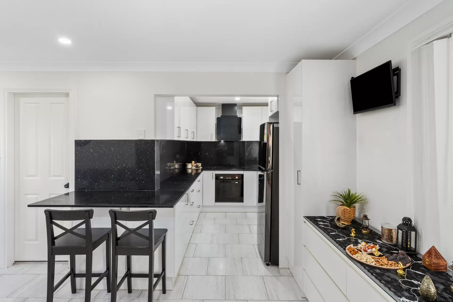 239 Henry Lawson Drive, Georges Hall Sold by Richard Matthews Real Estate - image 3
