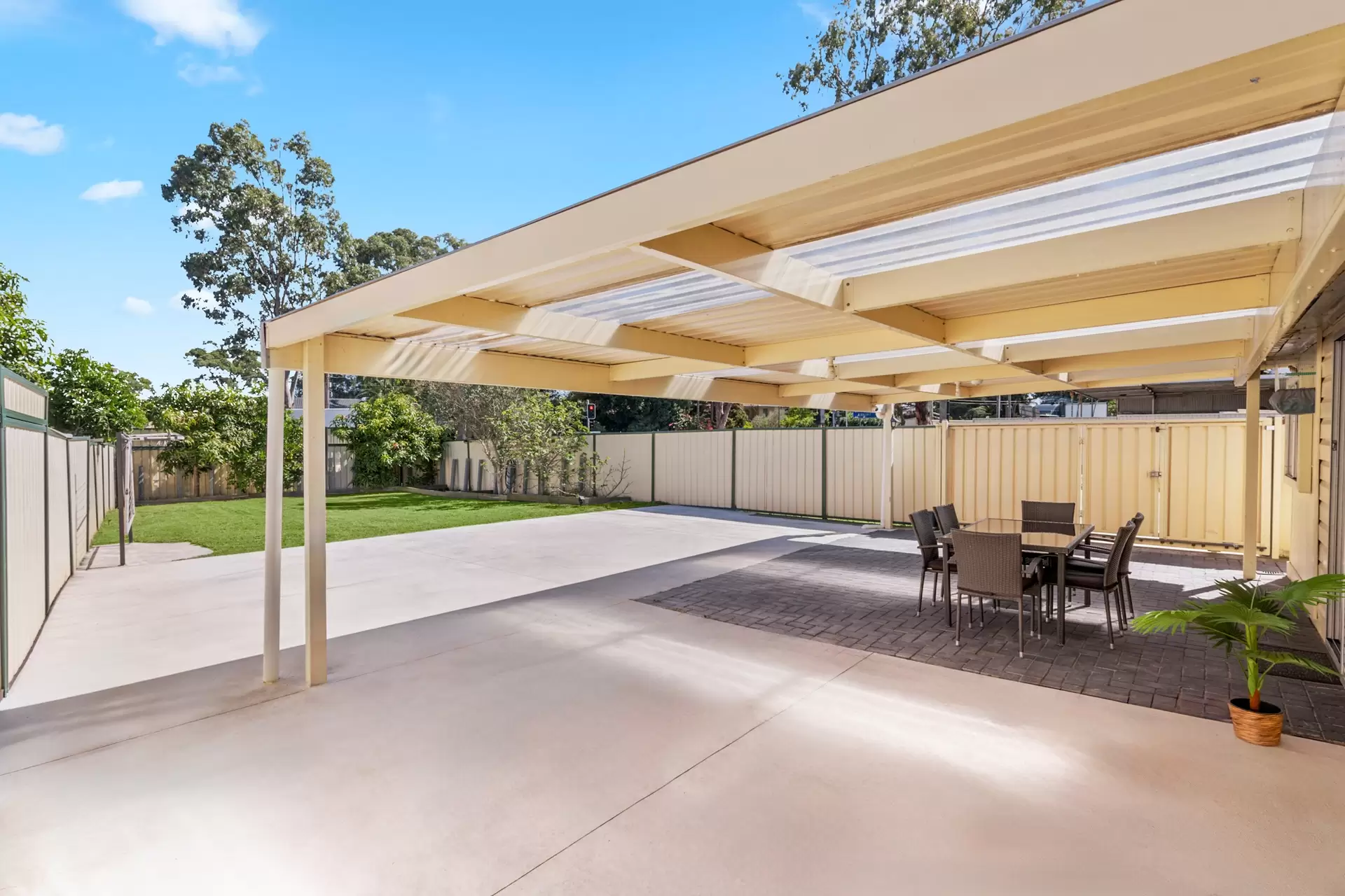 239 Henry Lawson Drive, Georges Hall Sold by Richard Matthews Real Estate - image 6