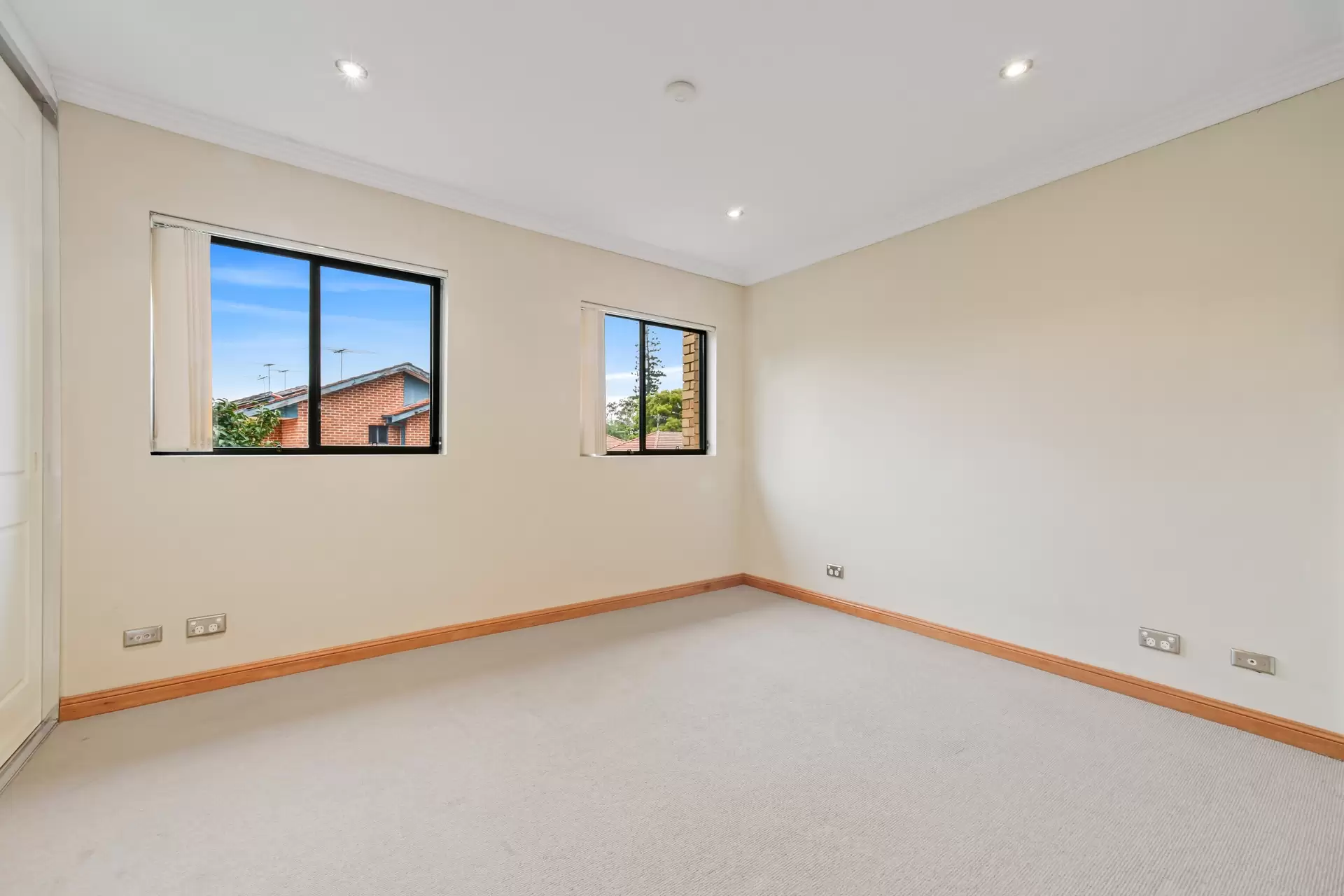 7/50-52 Hassall Street, Parramatta Leased by Richard Matthews Real Estate - image 3