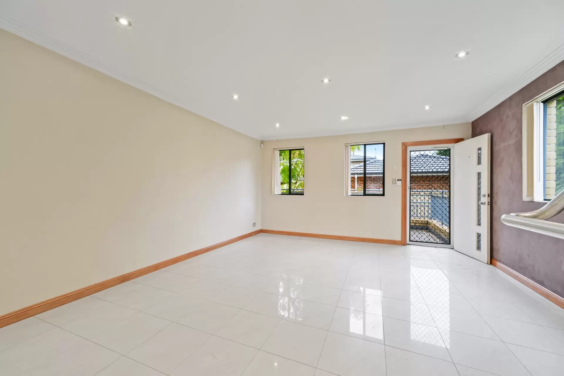 7/50-52 Hassall Street, Parramatta Leased by Richard Matthews Real Estate - image 1