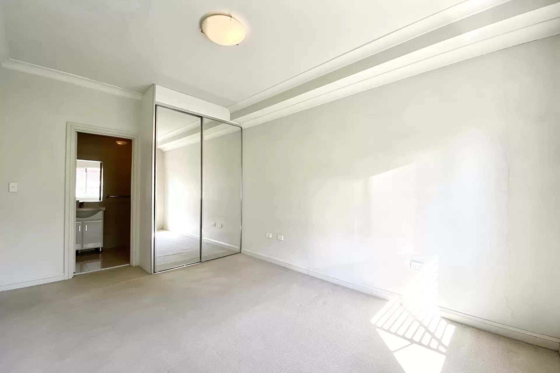 2/3-7 Grosvenor Street, Croydon Leased by Richard Matthews Real Estate - image 5