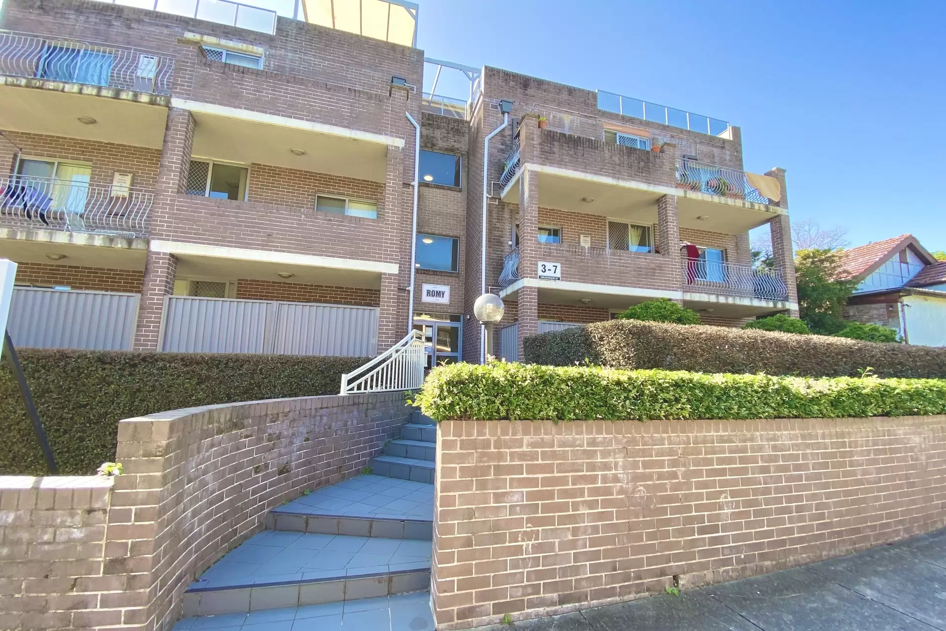 2/3-7 Grosvenor Street, Croydon Leased by Richard Matthews Real Estate - image 8