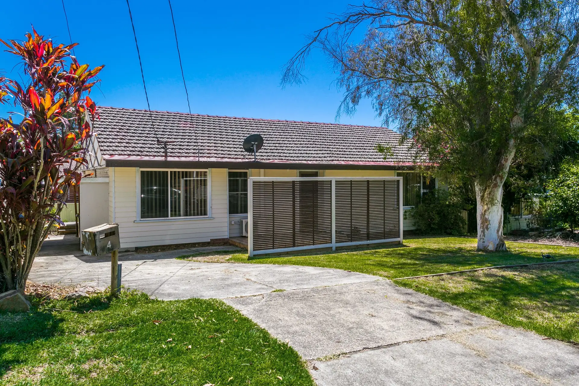4 Lilydale Avenue, Peakhurst Sold by Richard Matthews Real Estate - image 1