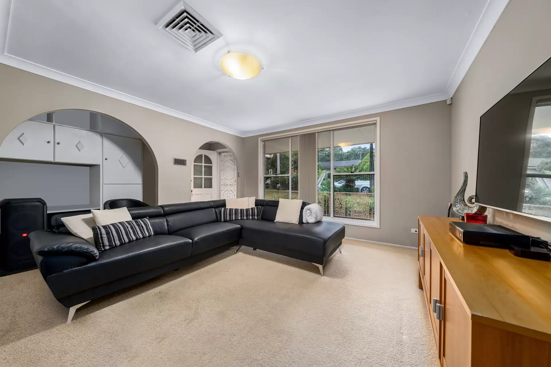 62 Sturt Avenue, Georges Hall Sold by Richard Matthews Real Estate - image 3