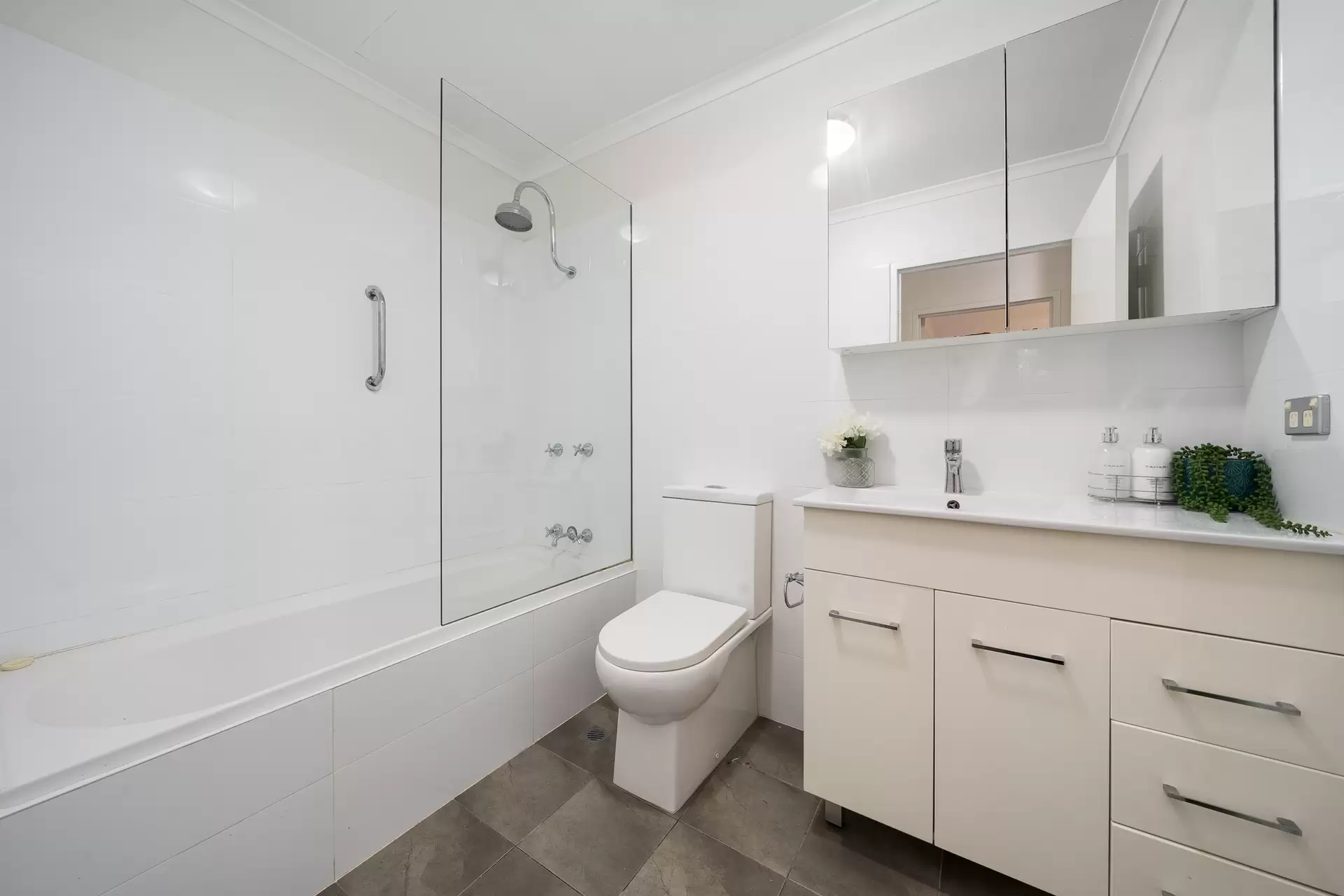 13/2 Williams Parade, Dulwich Hill Sold by Richard Matthews Real Estate - image 4