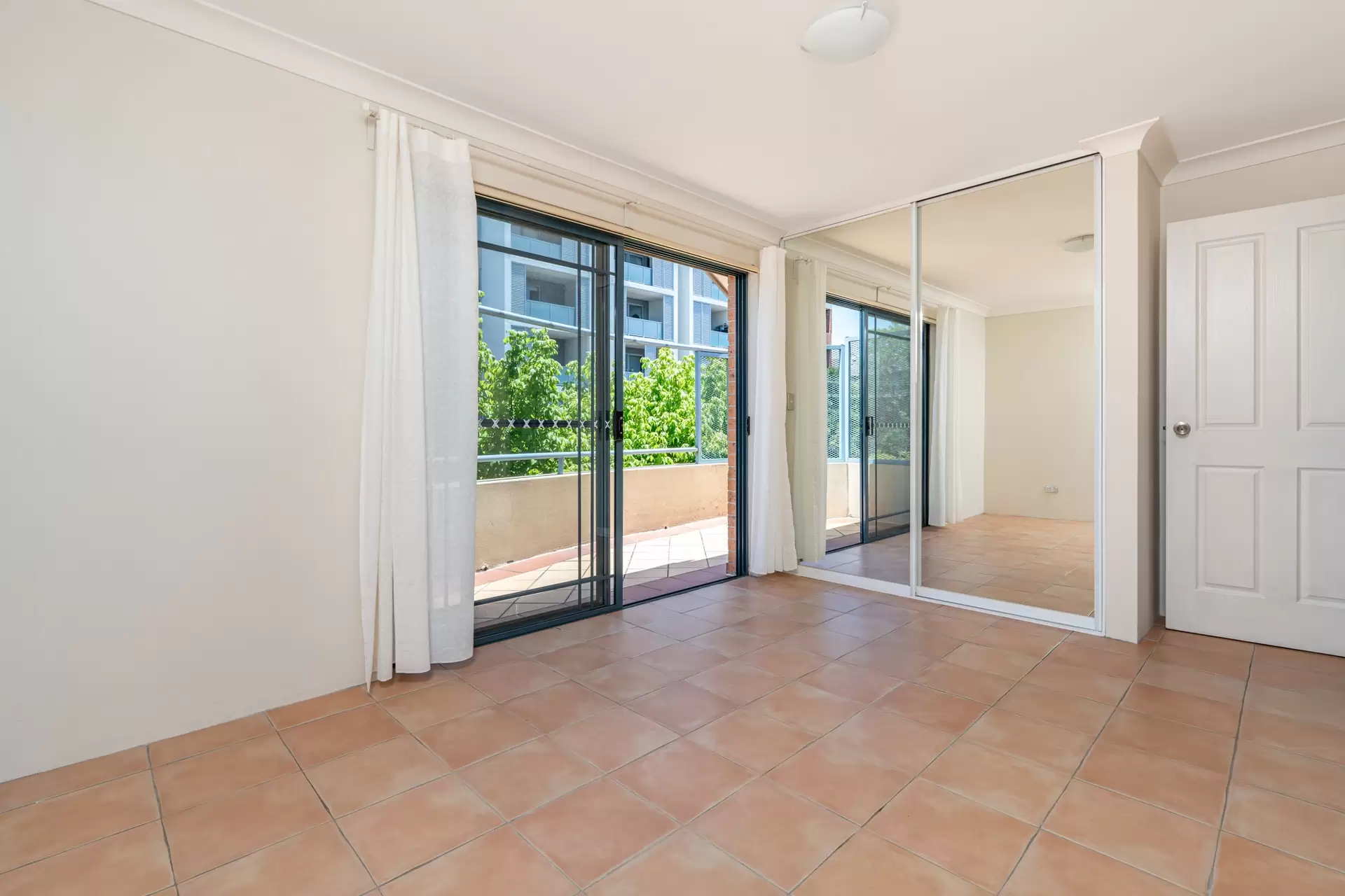 8/19 Grosvenor Street, Croydon Sold by Richard Matthews Real Estate - image 3