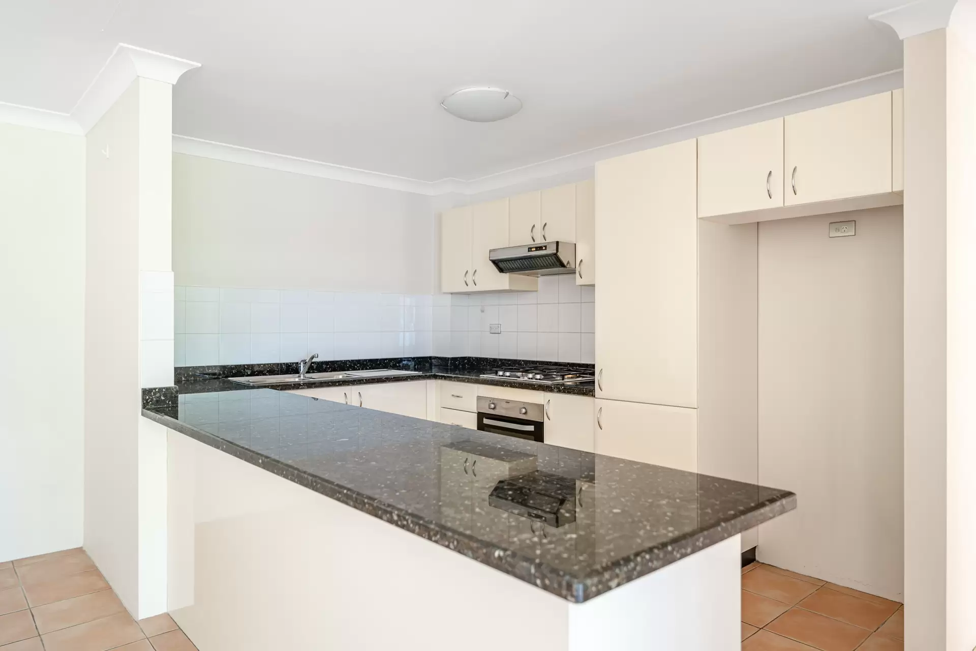 8/19 Grosvenor Street, Croydon Sold by Richard Matthews Real Estate - image 6
