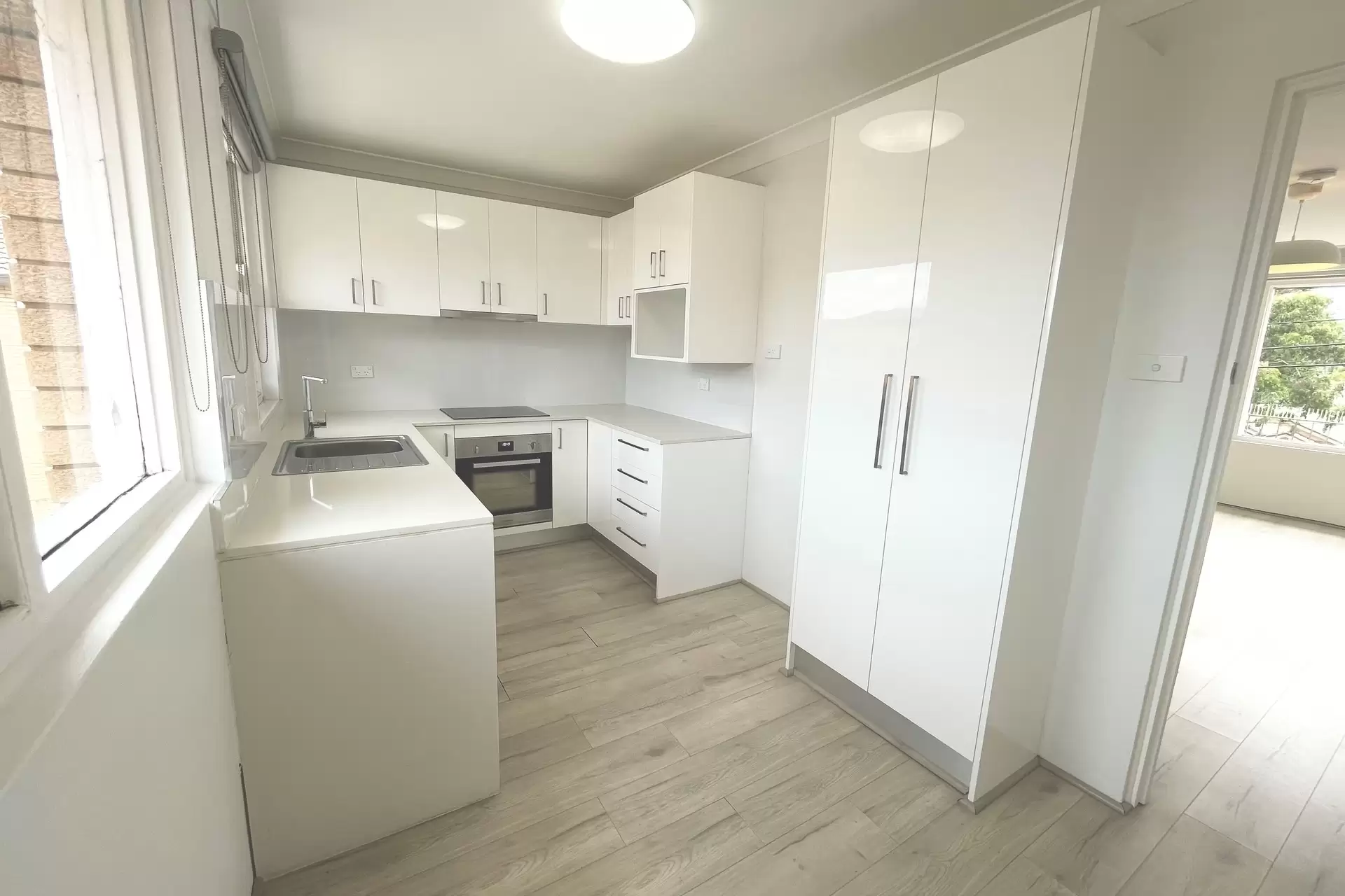 14/289 Gardeners Road, Eastlakes Leased by Richard Matthews Real Estate - image 3