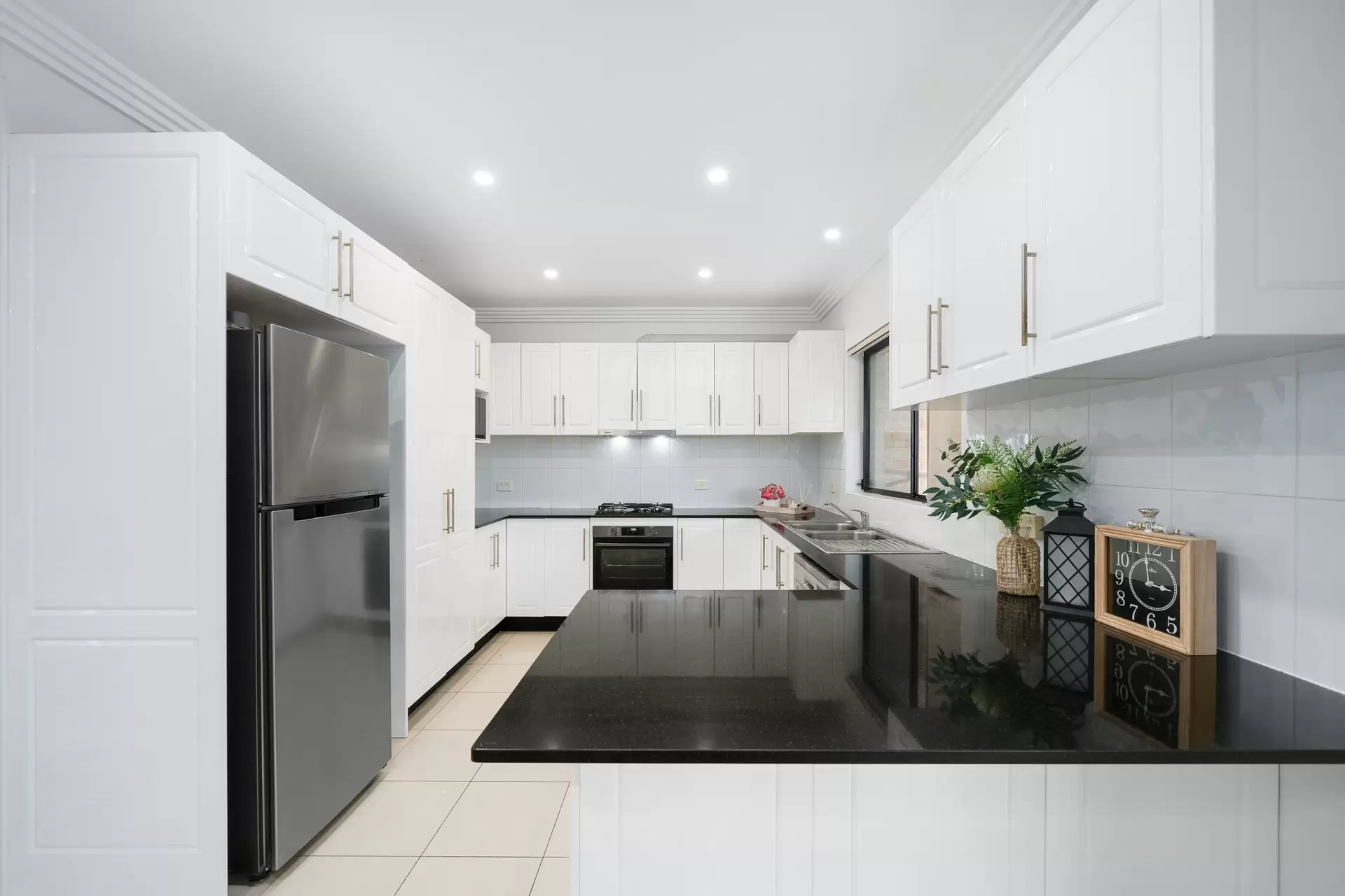 23A Kurrajong Avenue, Georges Hall Sold by Richard Matthews Real Estate - image 4