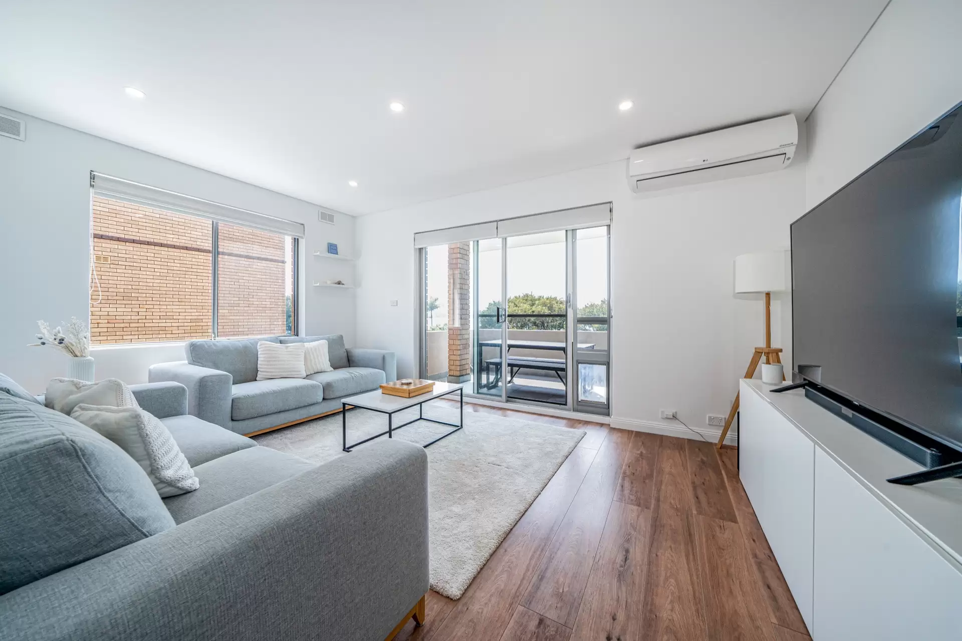 5/129 Regatta Road, Canada Bay Sold by Richard Matthews Real Estate - image 1