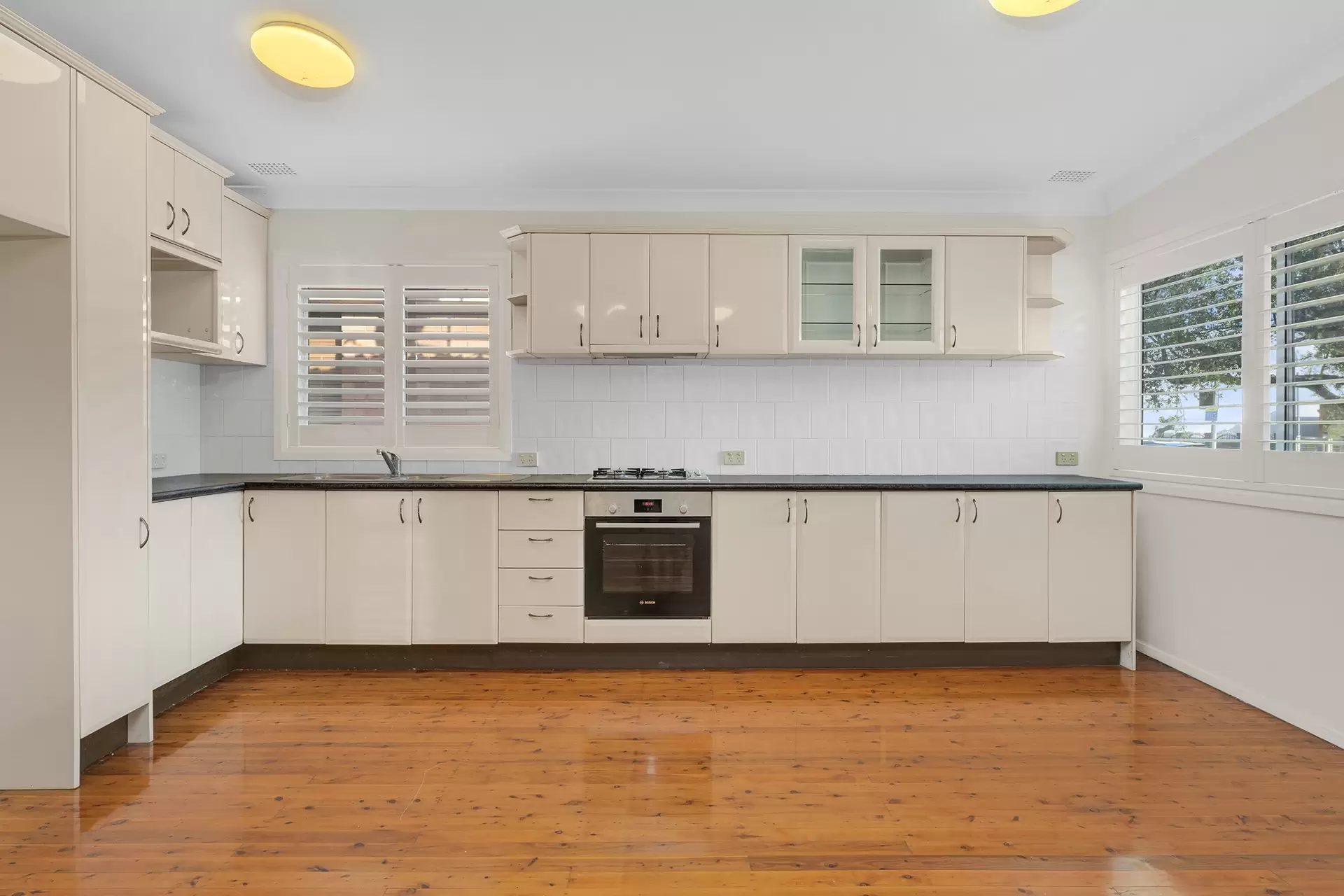 39 Georges Crescent, Georges Hall Leased by Richard Matthews Real Estate - image 3