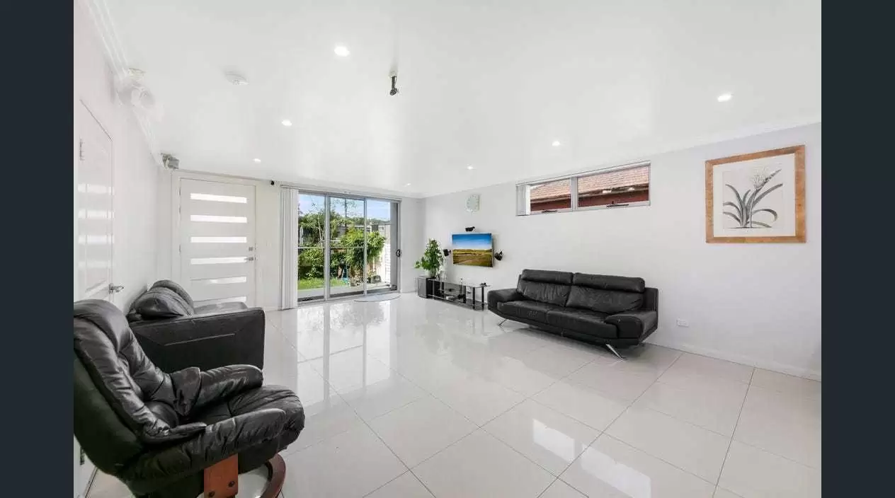1/133 Birdwood Road, Georges Hall Leased by Richard Matthews Real Estate - image 2