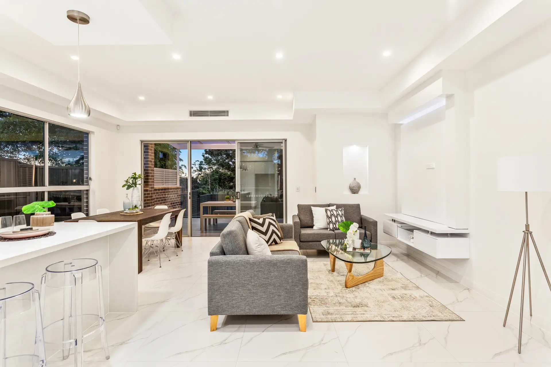 7 Cumberland Avenue, Georges Hall Sold by Richard Matthews Real Estate - image 2