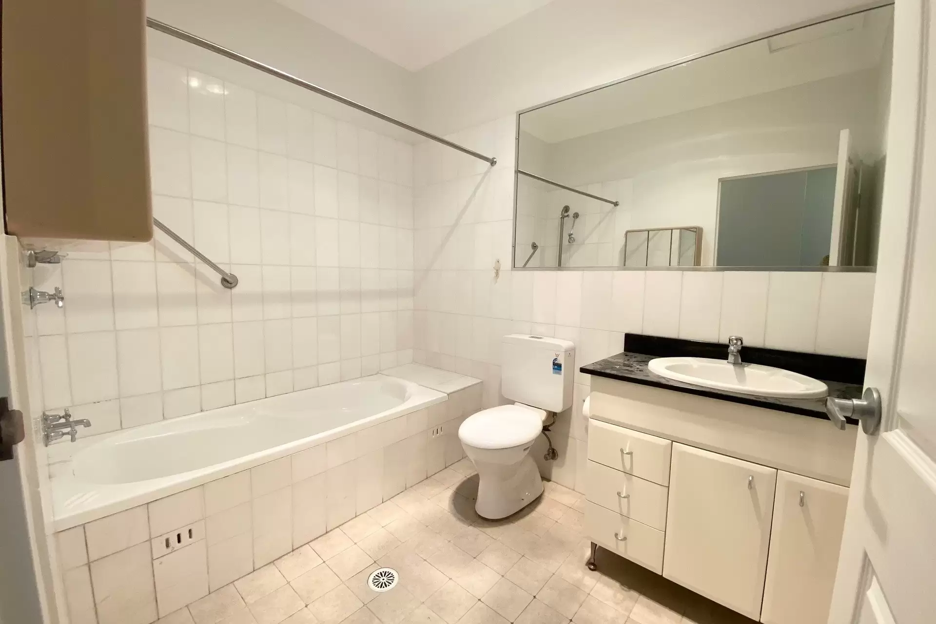 6/1-1A Waimea Street, Burwood Leased by Richard Matthews Real Estate - image 6