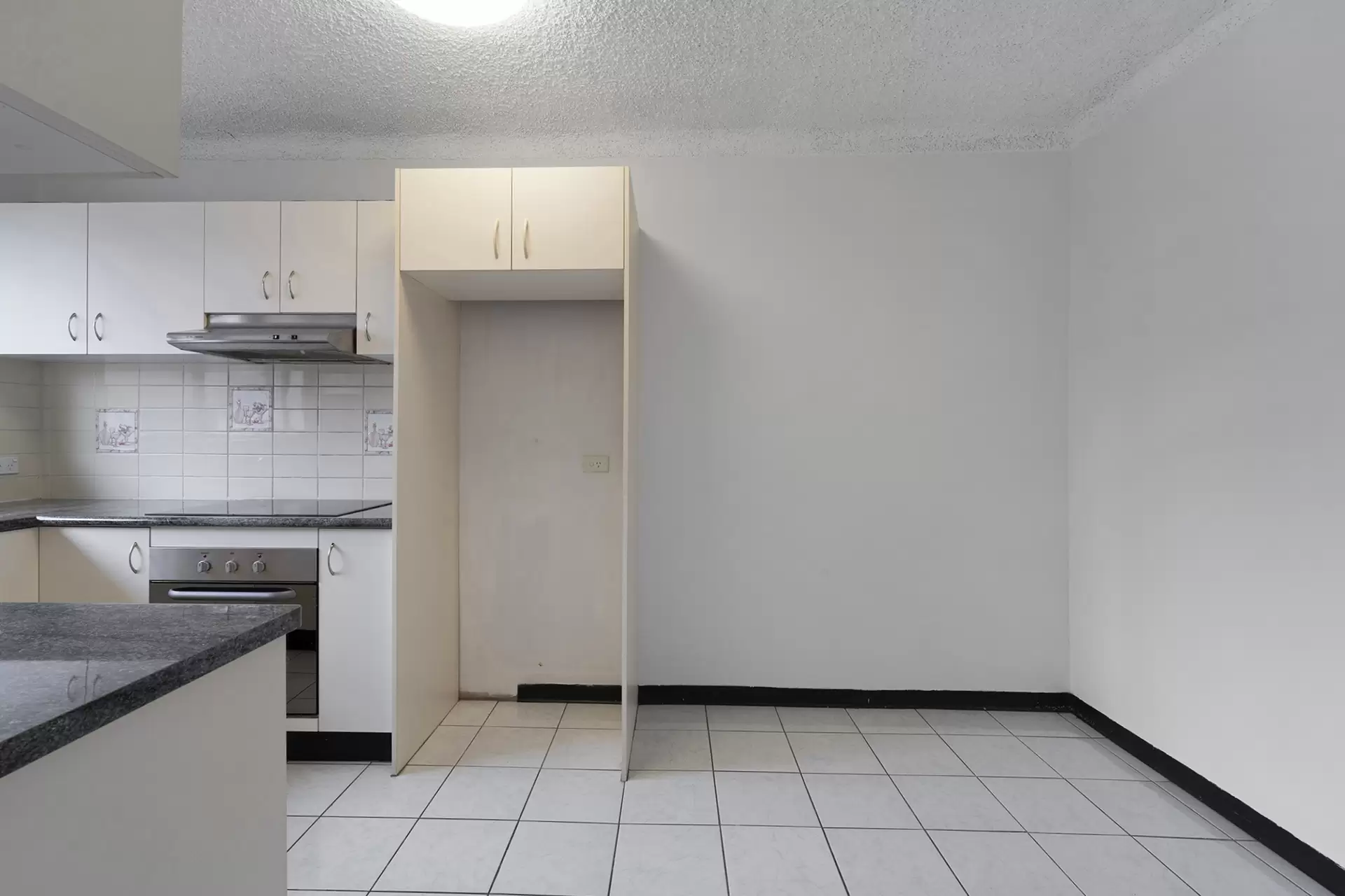 8/18-22 Clyde Street, Croydon Park Leased by Richard Matthews Real Estate - image 3