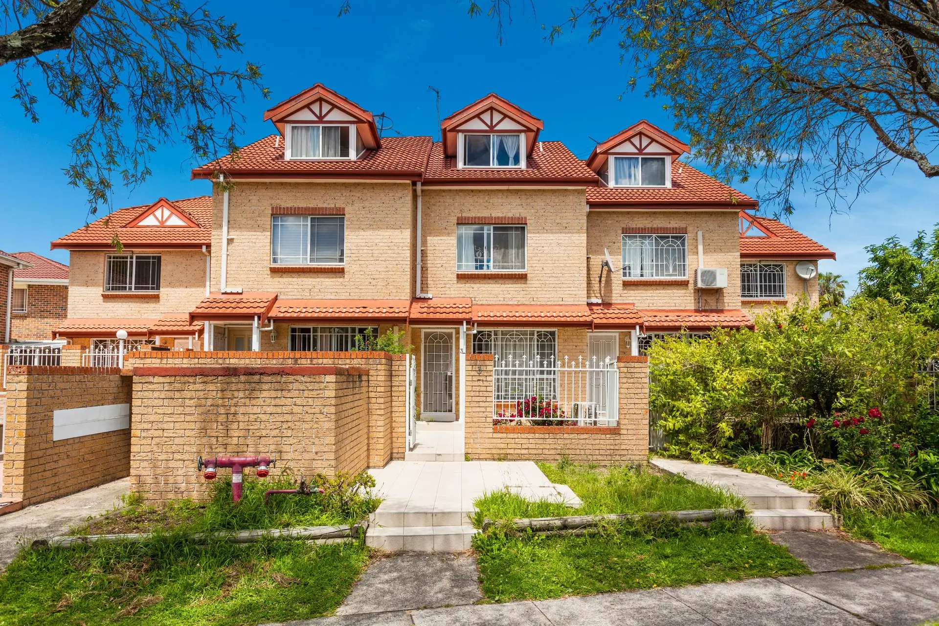 9/4-6 Chelmsford Avenue, Bankstown Sold by Richard Matthews Real Estate - image 1