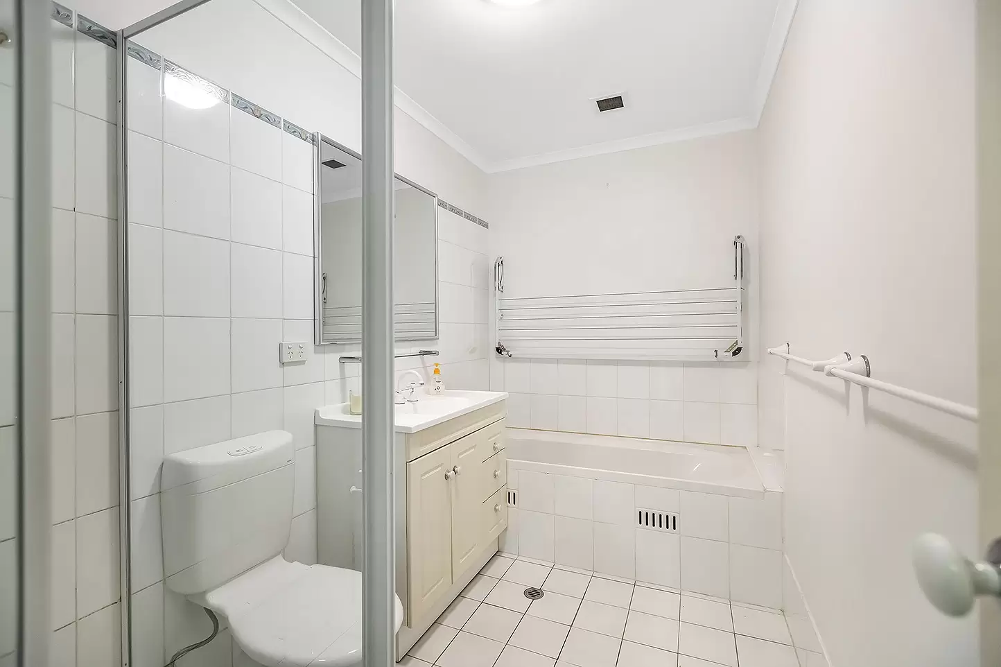 8/2 Williams Parade, Dulwich Hill Sold by Richard Matthews Real Estate - image 6