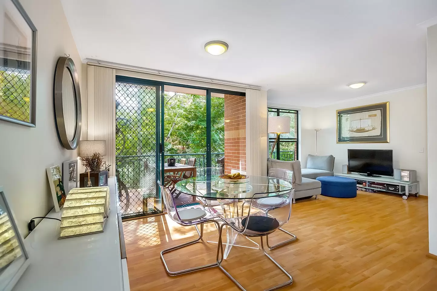 8/2 Williams Parade, Dulwich Hill Sold by Richard Matthews Real Estate - image 1